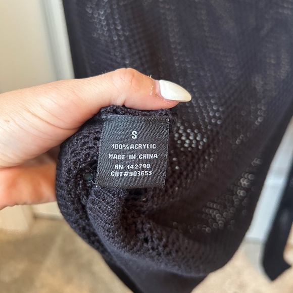 BCBG crew neck sweater size small • black - Picture 5 of 5